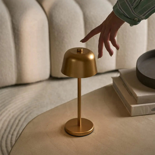 Anton kabellose Tischlampe in Gold