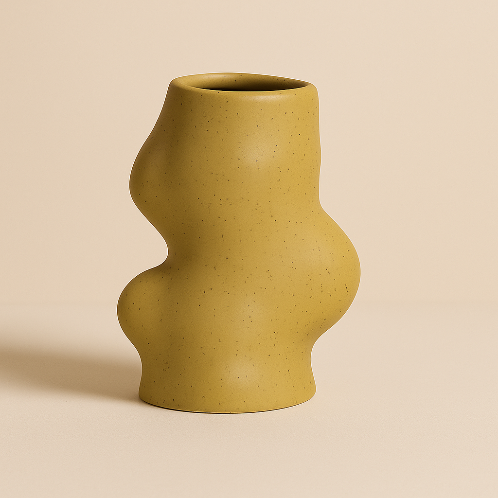 Grüne Vase mit geschwungener Form