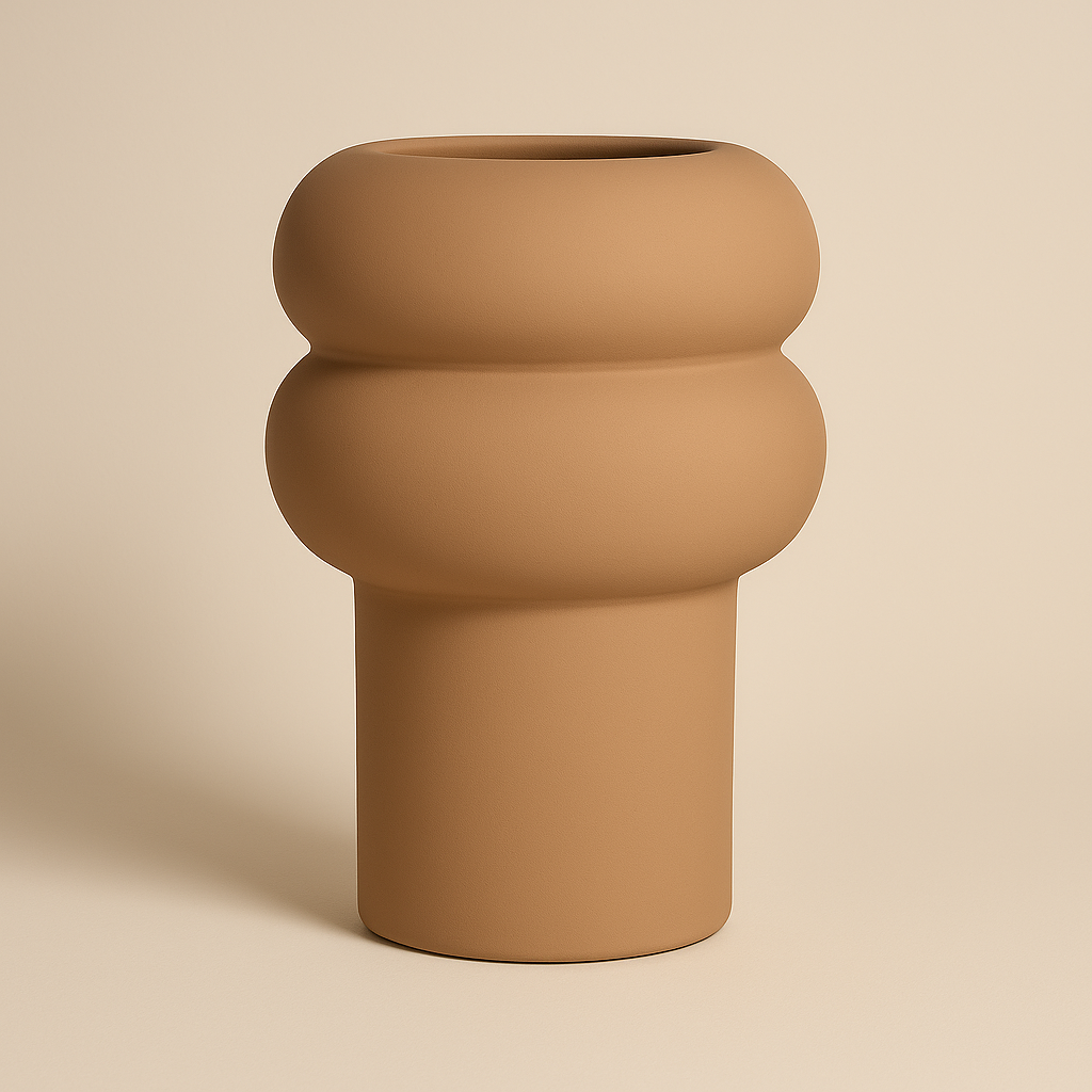 Große Vase in Hellbraun mit runder Wellenform und glatter Oberfläche.