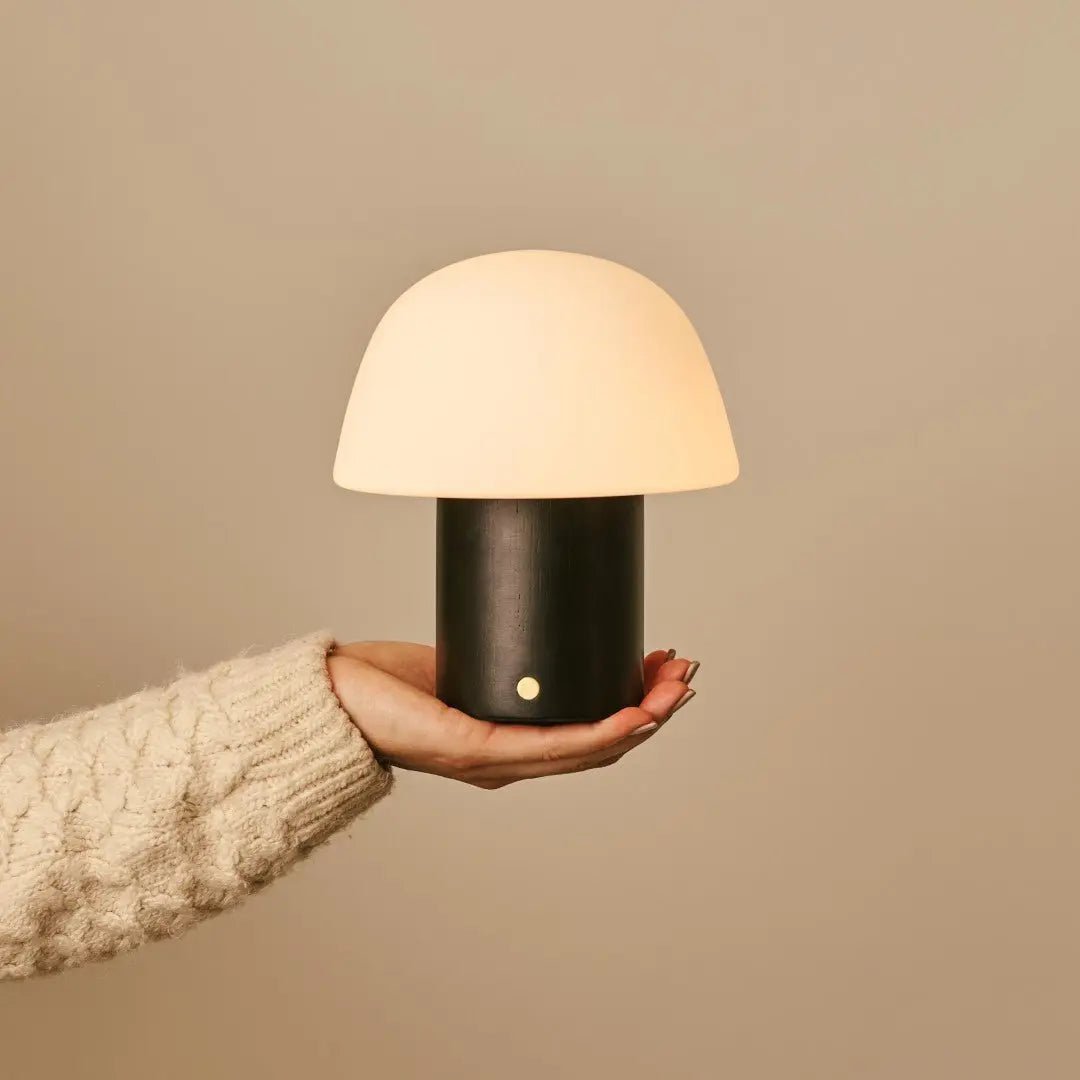 Kabellose Tischlampe Yannick in Schwarz Dimmbar
