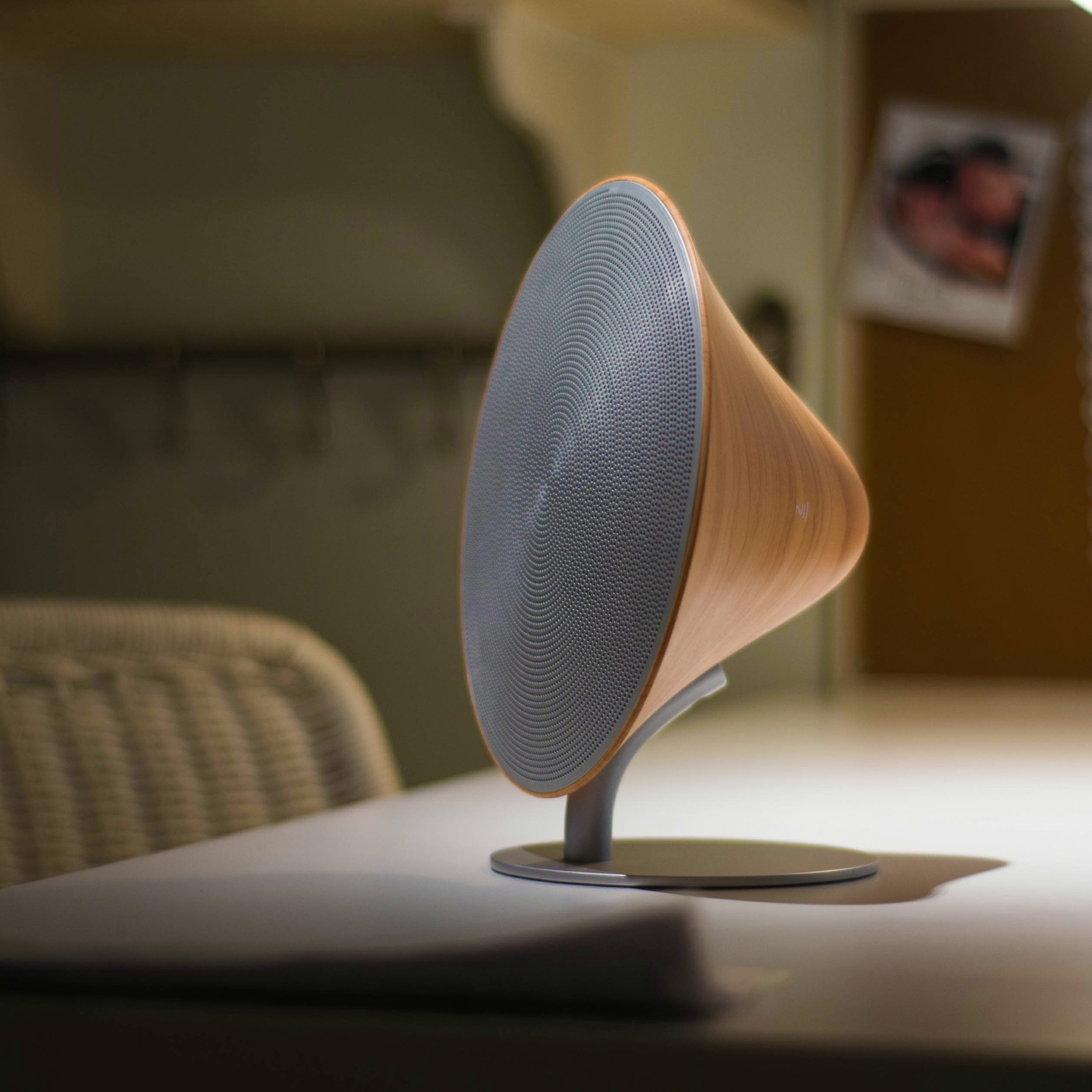 Walnuss Bluetooth Lautsprecher "Halo One" - BEPANO