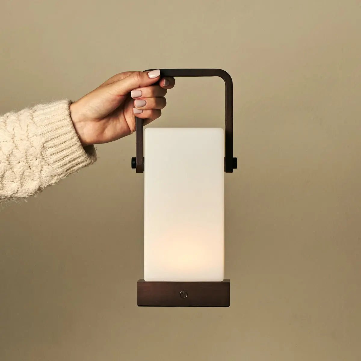 Kabellose Tischlampe Harper in Dunkelbraun Dimmbar