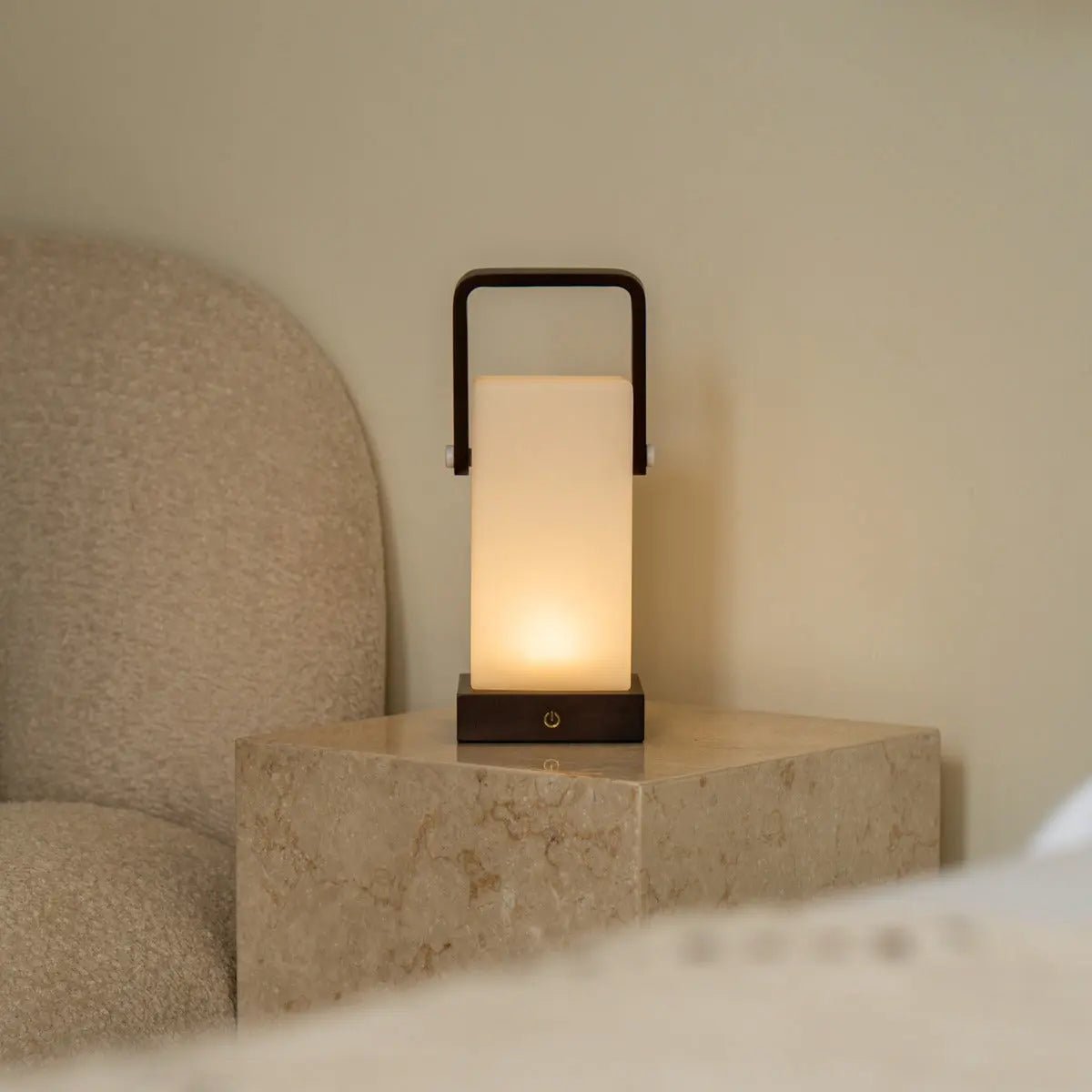 Kabellose Tischlampe Harper in Dunkelbraun Dimmbar