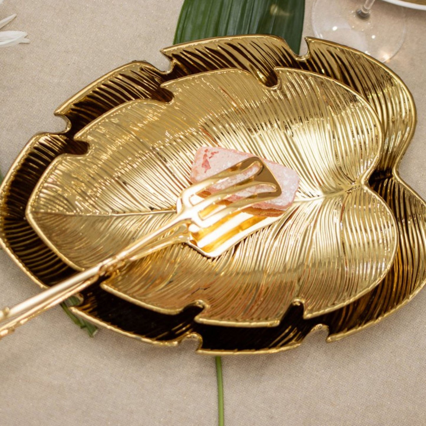 Goldene Dekoschale Tropenblatt 26 cm