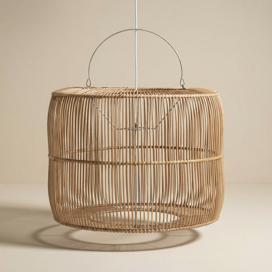 Freihängende Boho Hängelampe Liku aus Rattan