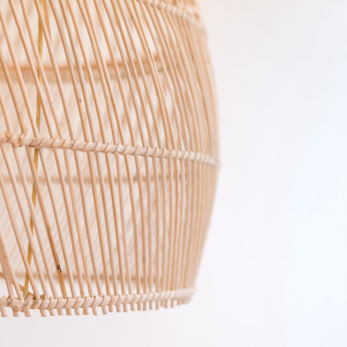Rattan Lampenschirm Seminyak, Boho Stil, strukturelle Nahaufnahme
