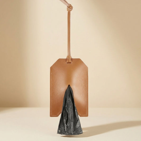 Kotbeutelspender aus Leder in Camel, stilvoller Hundekotbeutelhalter zum Aufhängen