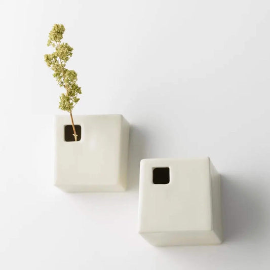 Set aus zwei Keramik-Blumenvasen für Wände - Hellgrün