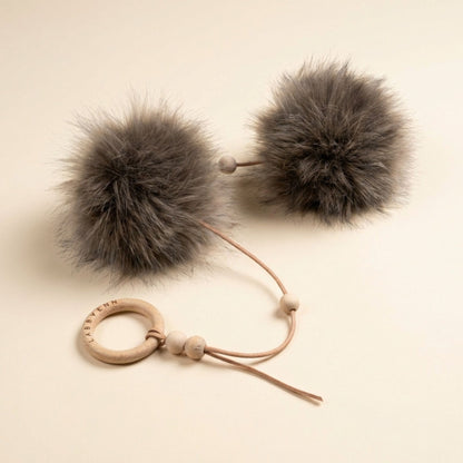 Katzenspielzeug Tollo aus Fellbällen mit Holzring