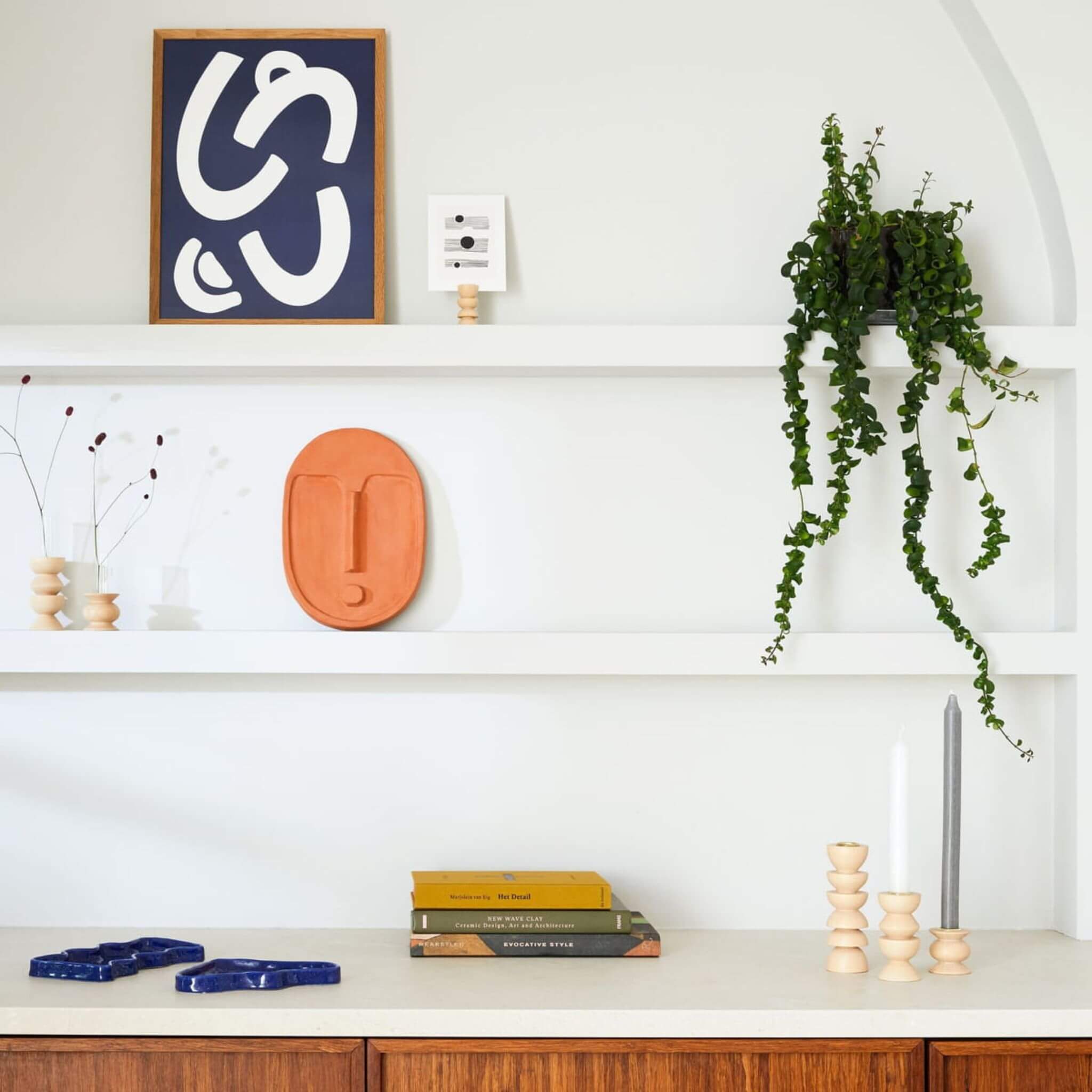 Wandmaske aus Keramik – Terrakotta Orange, strukturiert