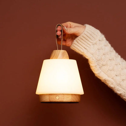 Kabellose Tischlampe Liv mit Lederband