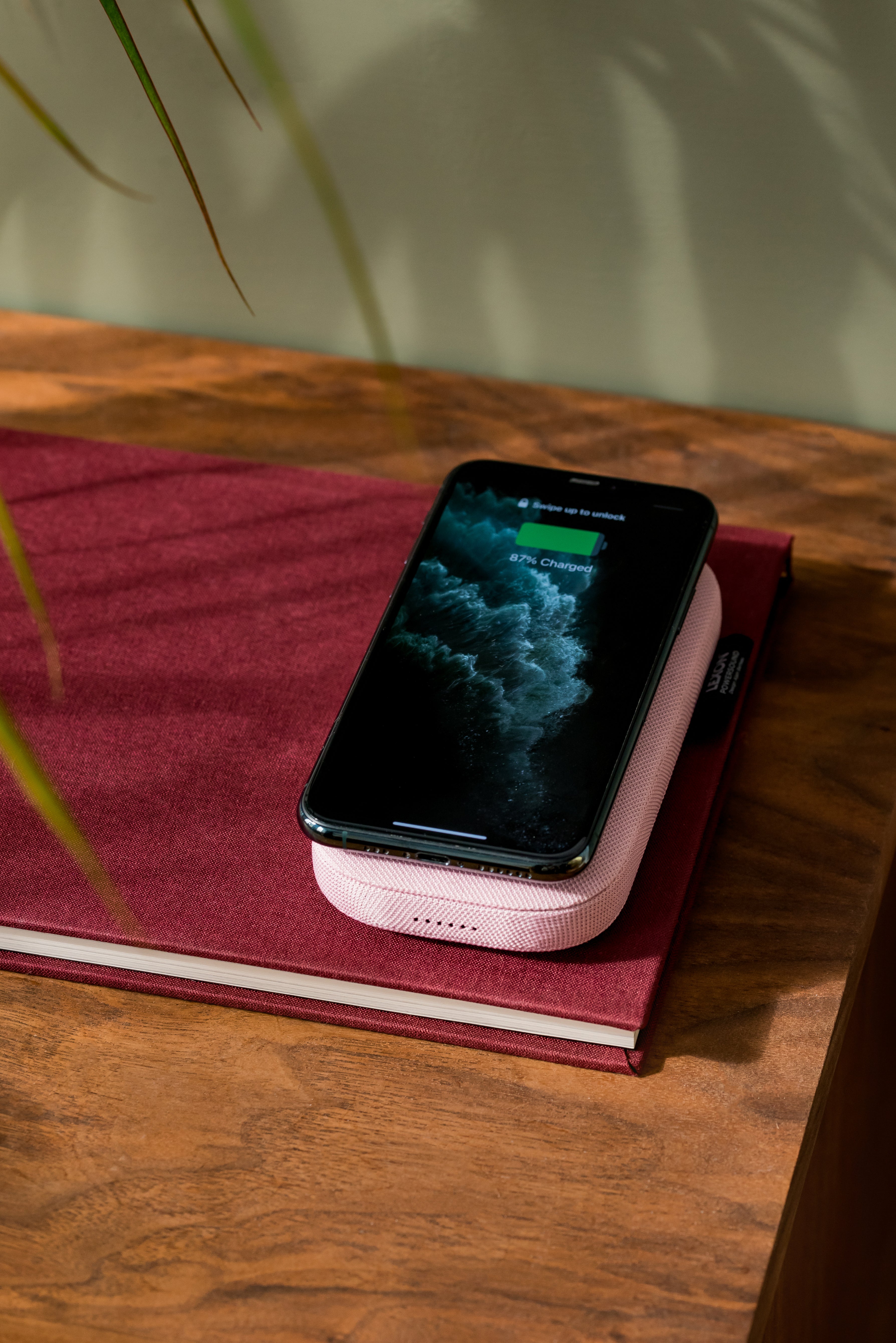 Powersound - induktive Powerbank + Bluetooth Lautsprecher - BEPANO